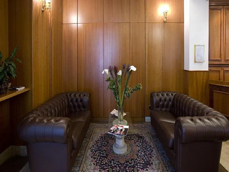Lobby, San Giorgio, Naples