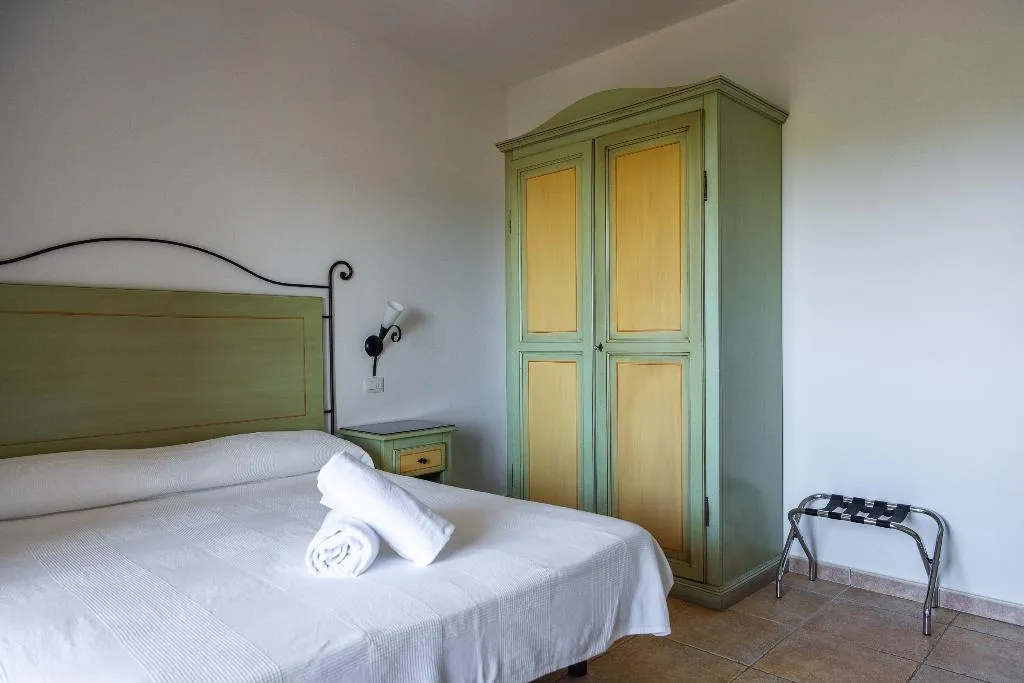 TRIPLE STANDARD Room, Hotel Pedra Santa, Olbia
