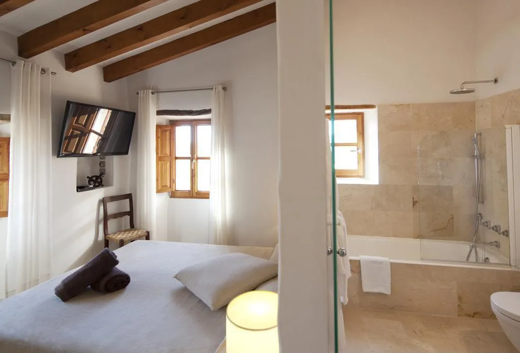DOUBLE SINGLE USE DELUXE Room, Ses Cases de Fetget, Majorca