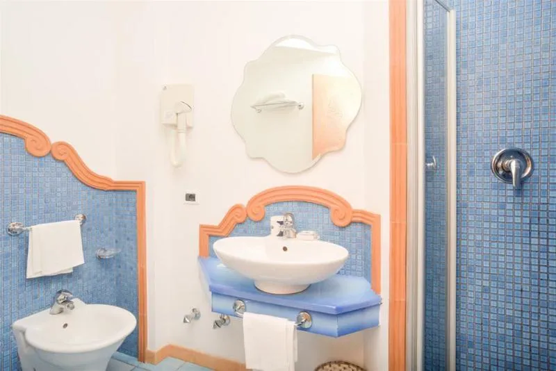 DOUBLE STANDARD Room, Albergo Italia, Naples