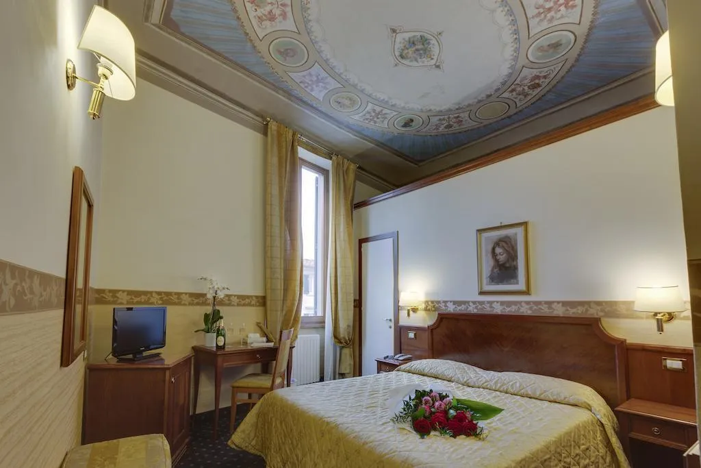 TRIPLE STANDARD Room, Arizona, Florence