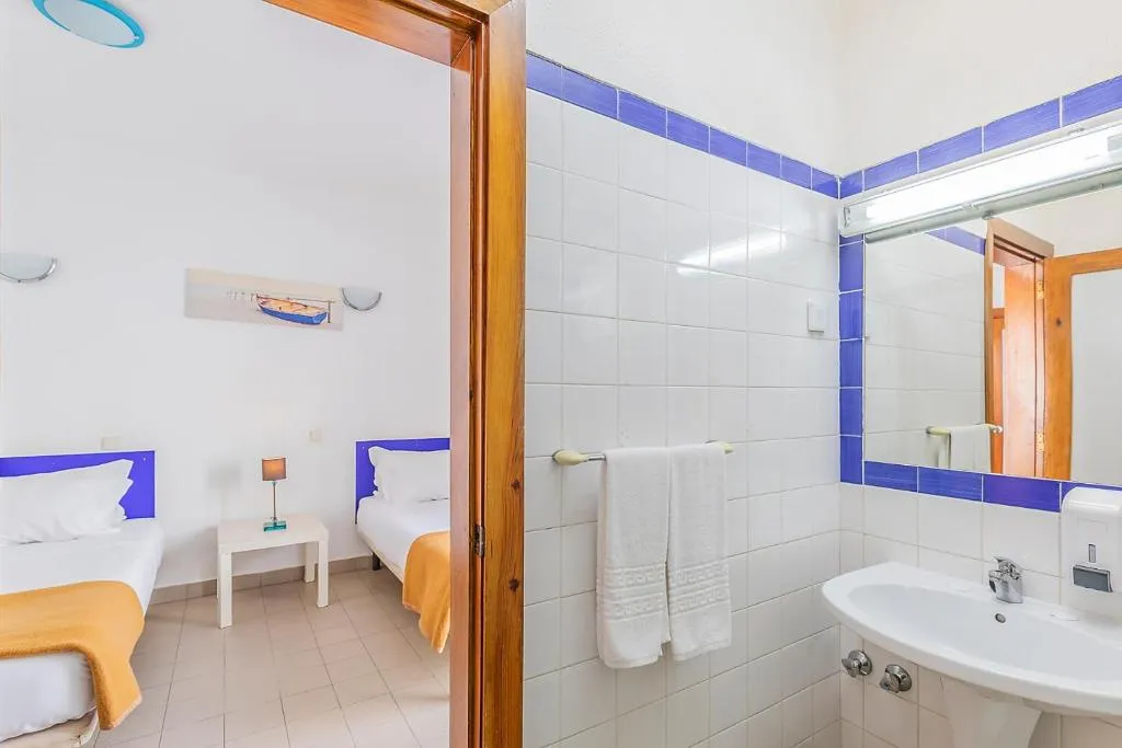 TWIN STANDARD Room, Hi Lagos - Pousada de Juventude, Algarve