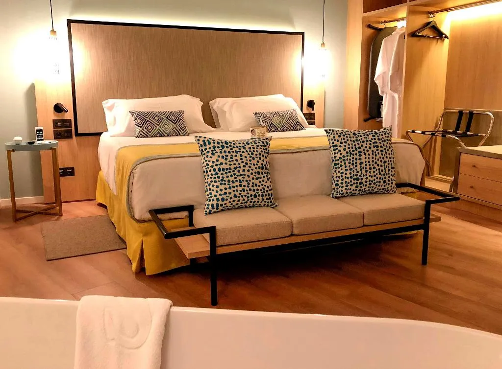 JUNIOR SUITE HARBOUR VIEW Room, Suit d M correct code to use 3695, Costa Blanca