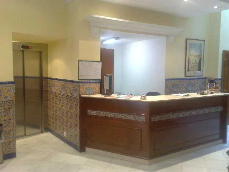 Lobby, Londres, Seville