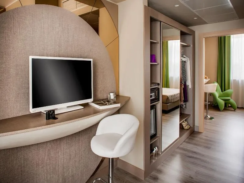 JUNIOR SUITE CAPACITY 3 Room, Hotel Da Vinci Milano, Milan