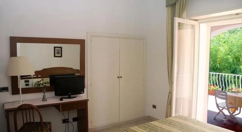 Room, Biancamaria, Naples