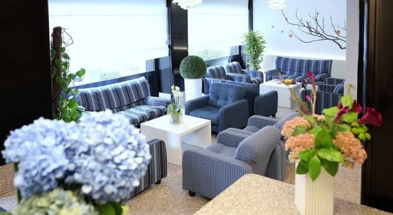 Lobby, Mennini, Milan