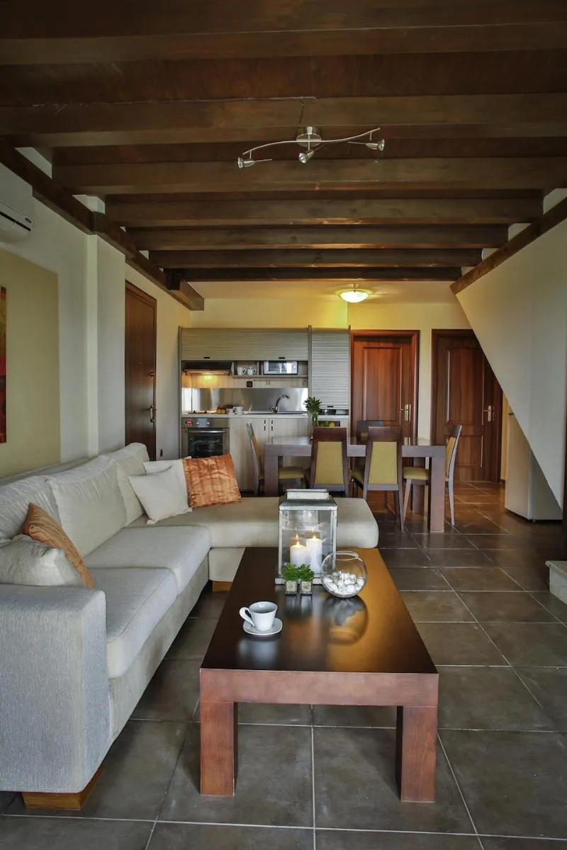 SUITE DELUXE TWO BEDROOM Room, Stigmes Villas and Suites, Thessaloniki