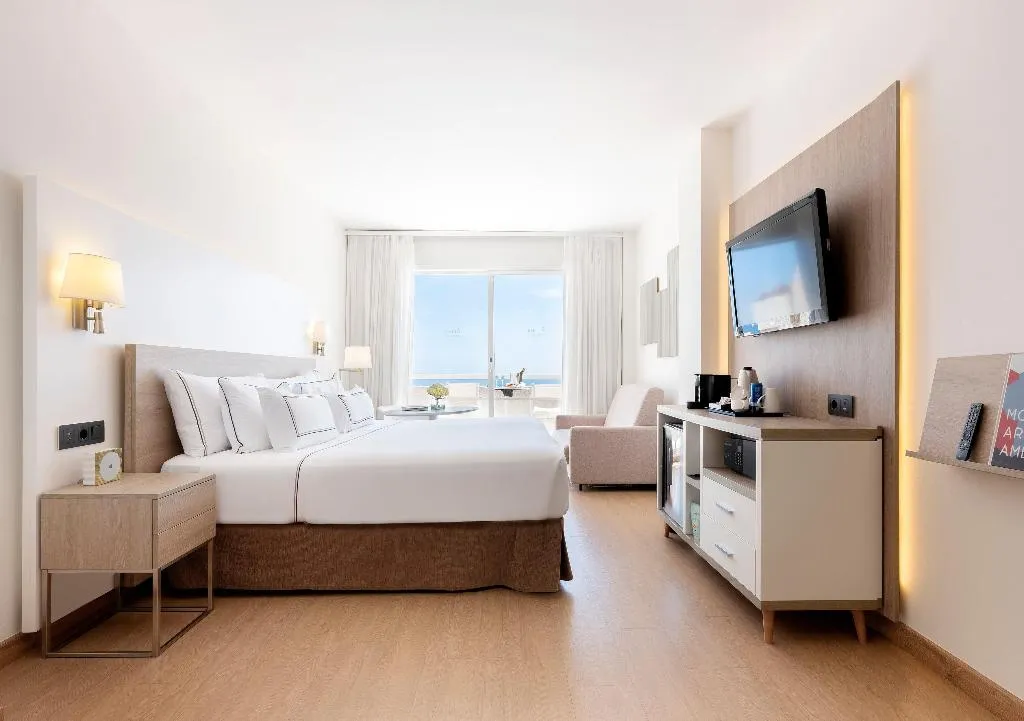 DOUBLE STANDARD Room, Melia Sitges, Costa Brava