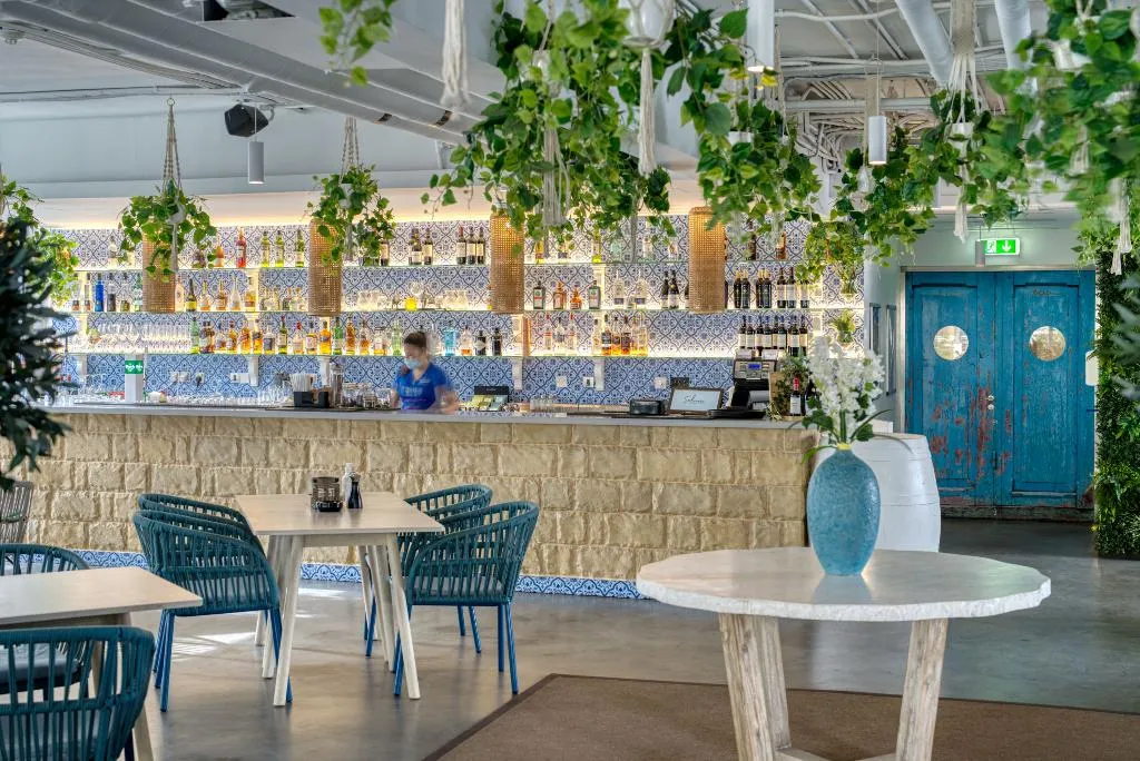 Restaurant, TRYP by Wyndham Dubai, Dubai