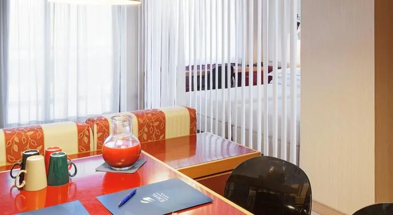 Room, Excel Milano 3, Milan