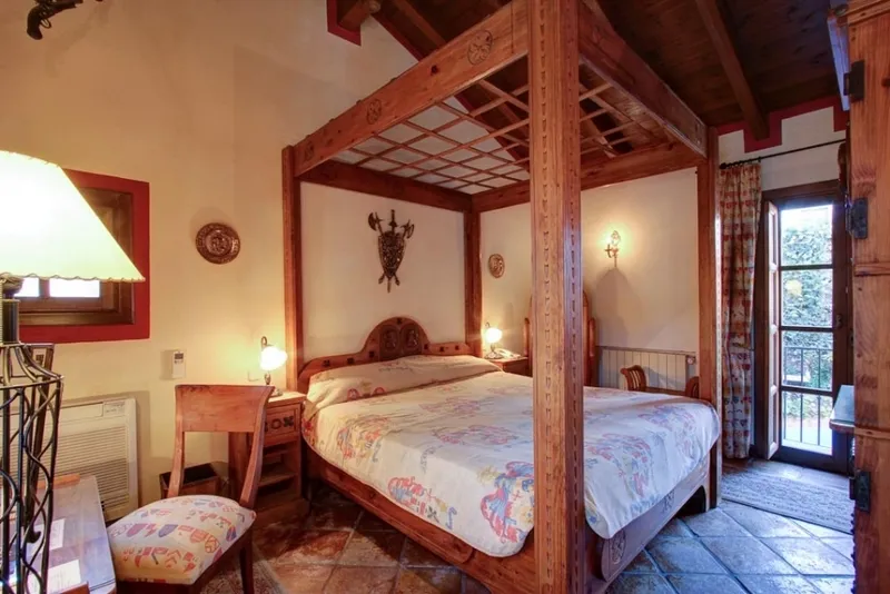 Room, Amanhavis, Costa Del Sol
