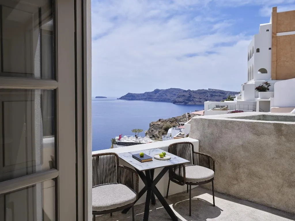 JUNIOR SUITE ONE BED Room, Andronis Luxury Suites, Santorini