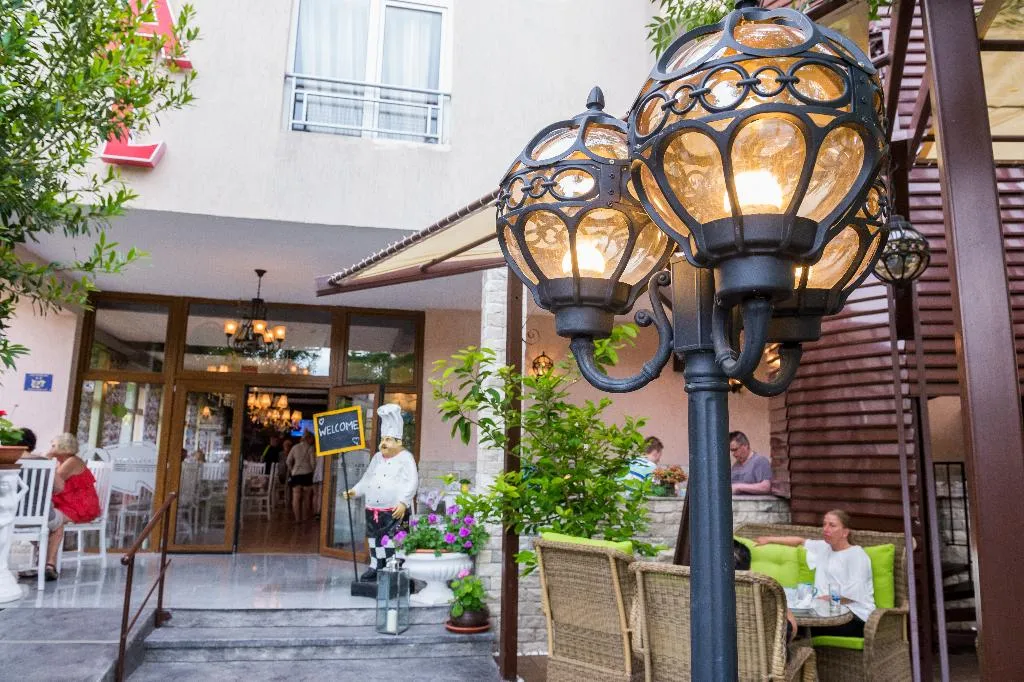 Restaurant, Central, Bourgas