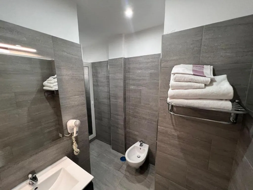 DOUBLE SUPERIOR Room, Hotel La Mela, Naples