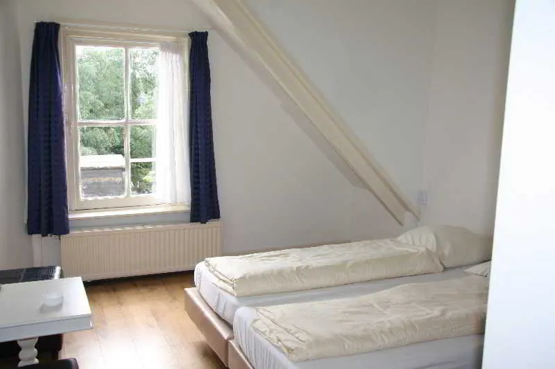 Room, Budget Hotel Hortus, Amsterdam