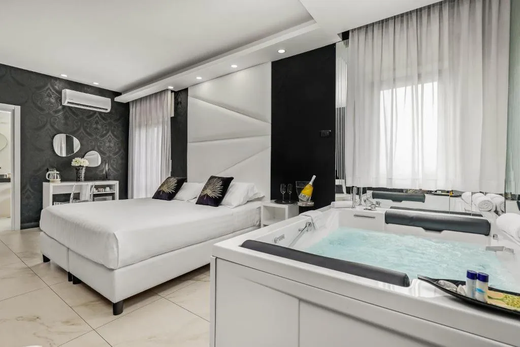 SUITE STANDARD Room, Reggia Suite Spa Hotel, Naples