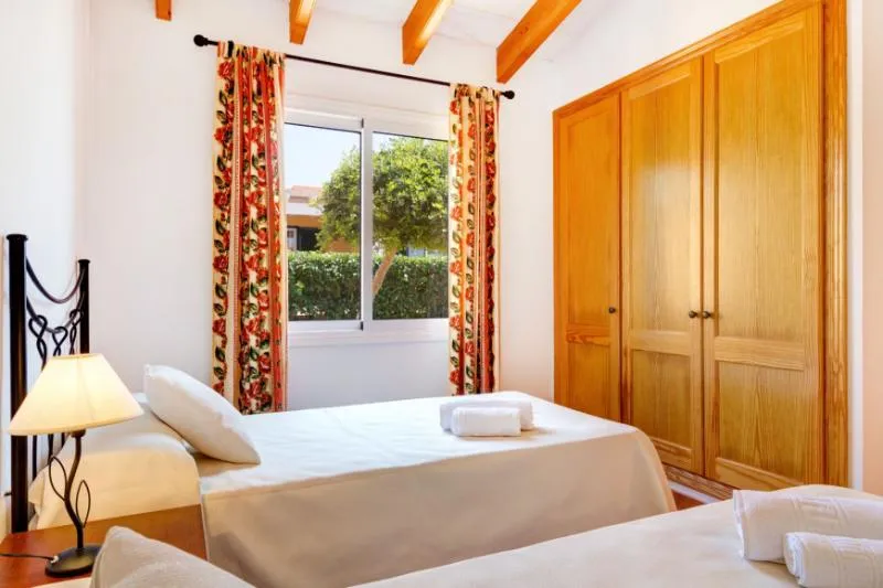VILLA THREE BEDROOMS Room, Villas Menorca Sur, Menorca