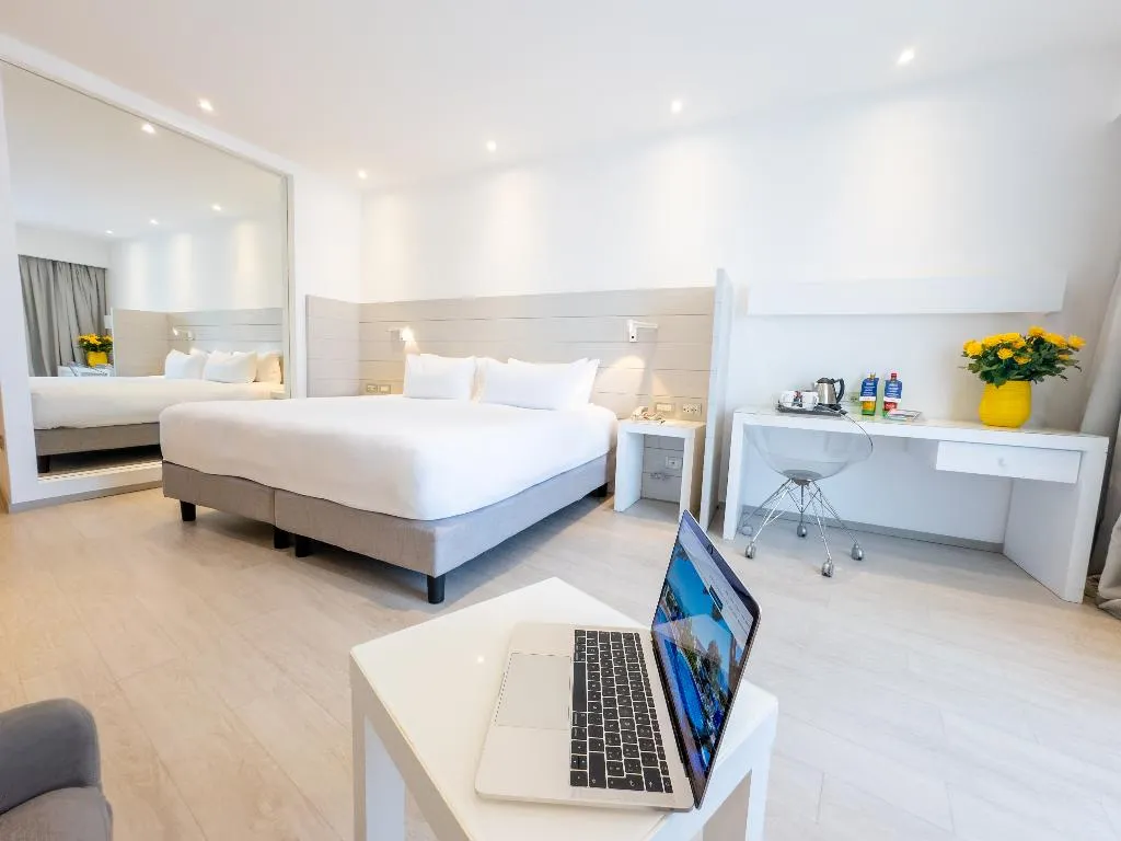 DOUBLE SINGLE USE DELUXE Room, Hilton Sorrento Palace, Naples
