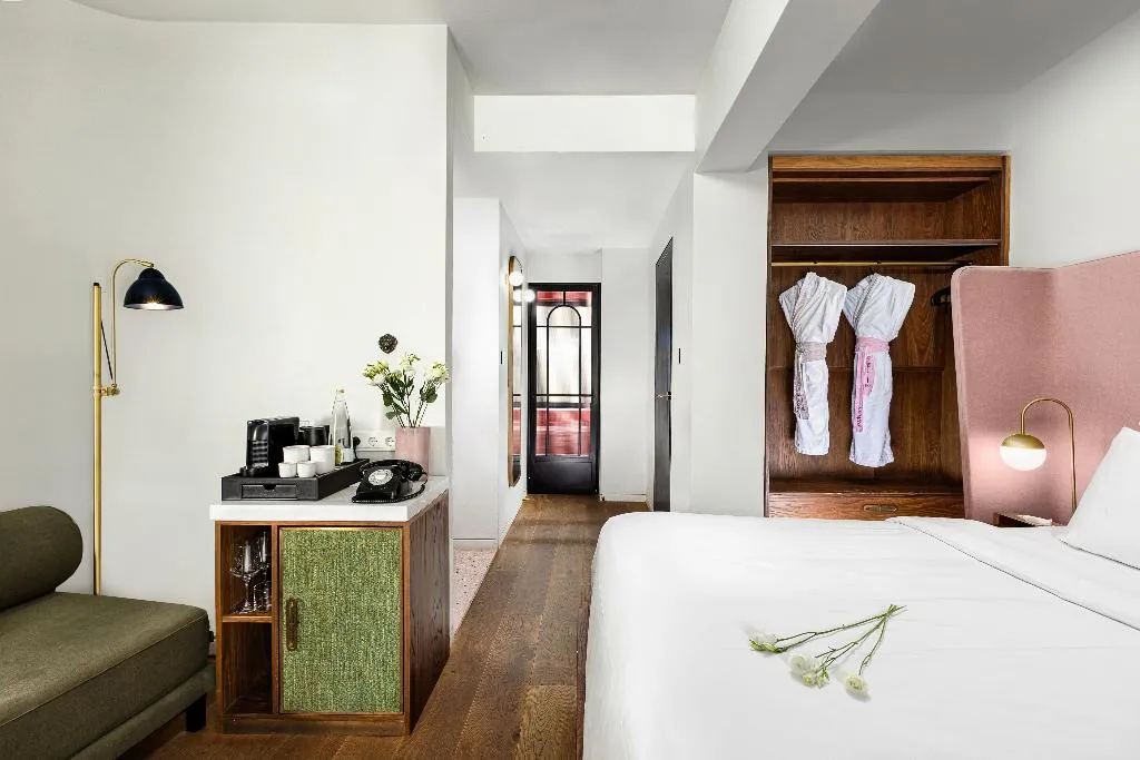 JUNIOR SUITE STANDARD Room, Gatsby Athens, Athens