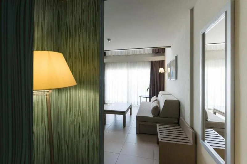 JUNIOR SUITE CAPACITY 1 Room, HD Beach Resort, Lanzarote