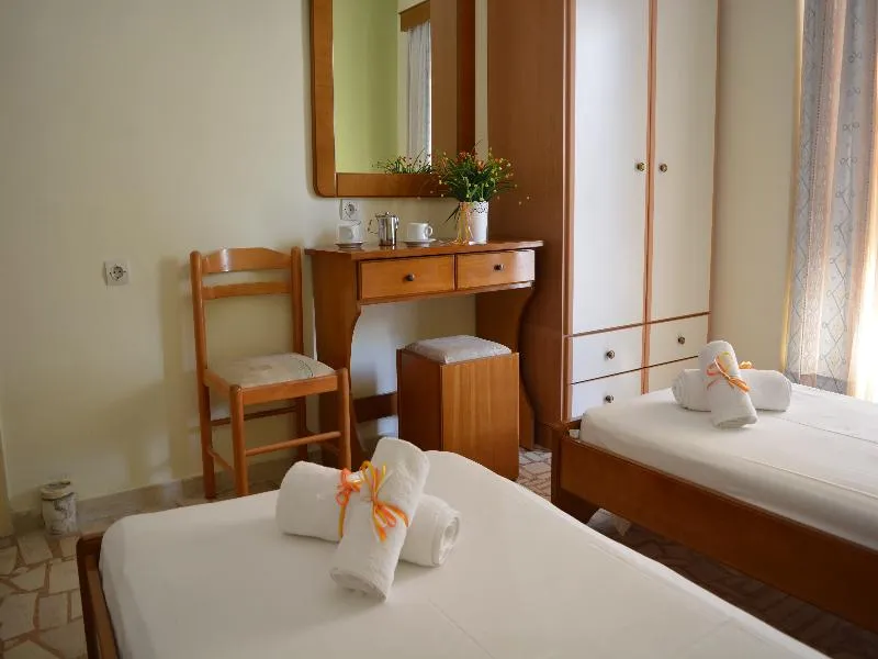 STUDIO CAPACITY 2 Room, Montes Studios & Apartments, Zante