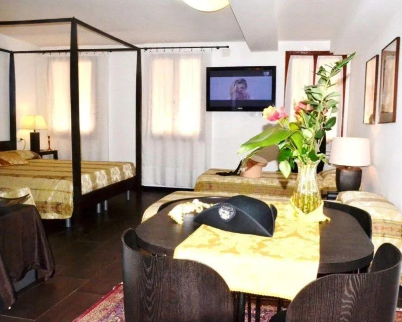 FAMILY ROOM STANDARD Room, Mignon, Venice