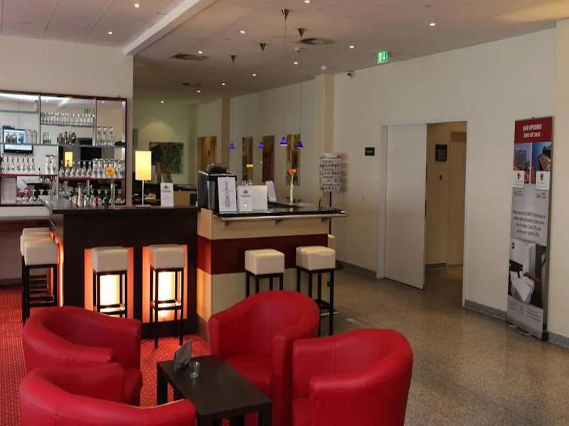 Bar, Premier Inn Berlin City Süd, Berlin