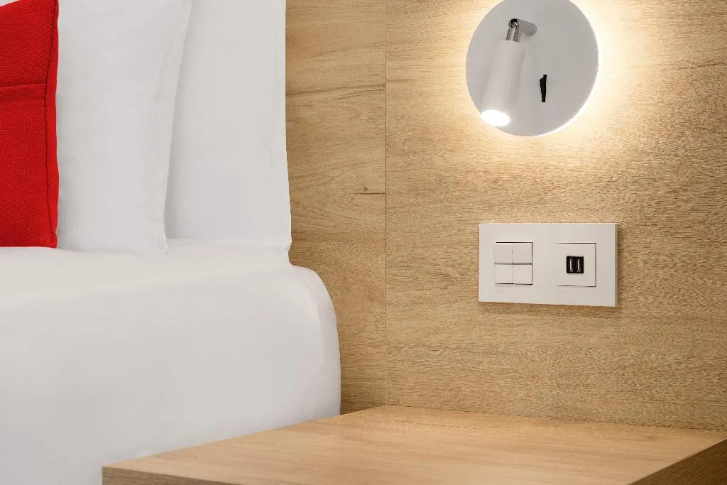 TWIN STANDARD Room, Ramada by Wyndham Madrid Tres Cantos, Madrid