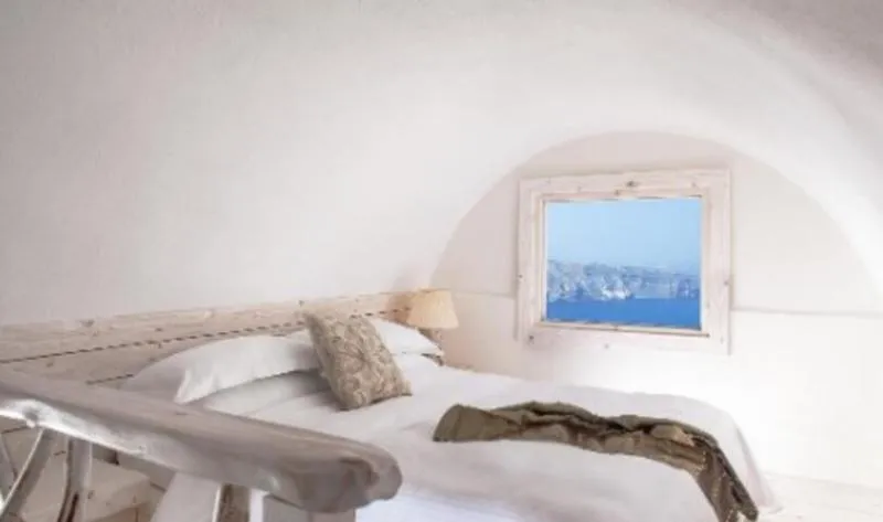 SUITE SUPERIOR WITH VIEWS Room, Athermi Suites, Santorini