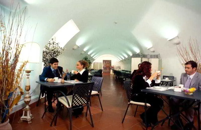 Restaurant, Domus Sessoriana, Naples
