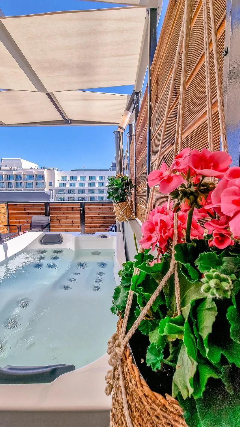 JUNIOR SUITE WITH JACUZZI Room, Athenian Montaza Hotel, Athens