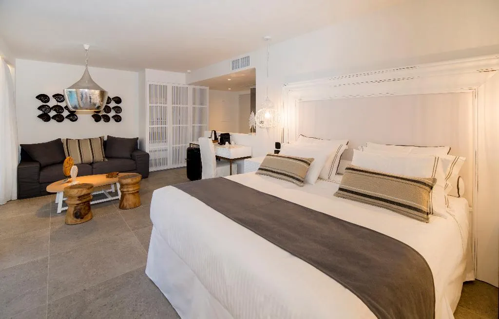 SUITE WITH PRIVATE POOL Room, Insula Alba Resort & Spa, Crete