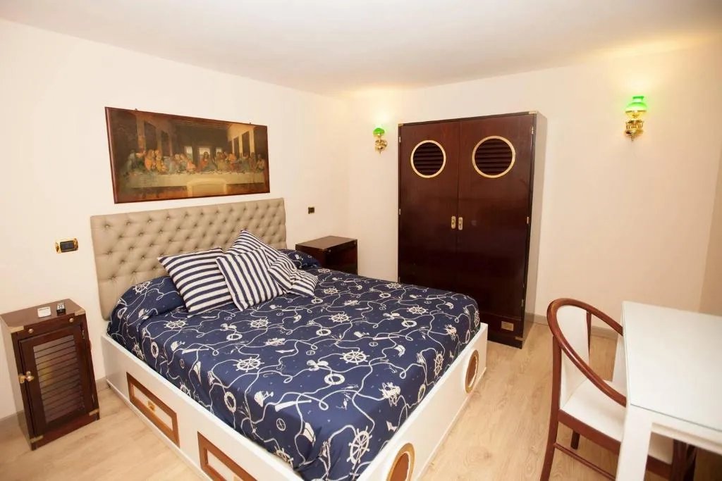SINGLE STANDARD Room, Hotel Ausonia, Naples