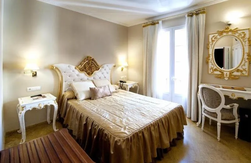 Double or Twin SUPERIOR Room, Adriano Hotel, Seville
