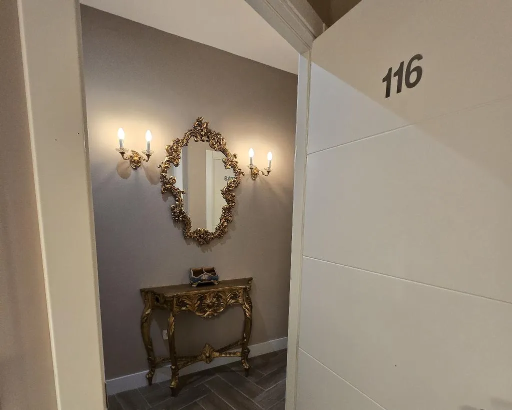 Room, El Palacete De La Almudayna, Madrid