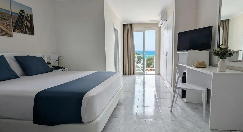 Double or Twin WITH BALCONY Room, Hotel Medium Claramar, Costa Brava