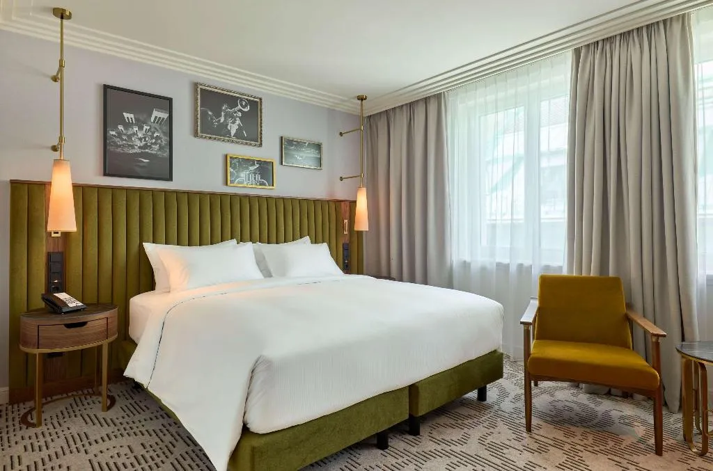 DOUBLE DELUXE Room, Hotel Saski Krakow, Curio collection by Hilton, Krakow