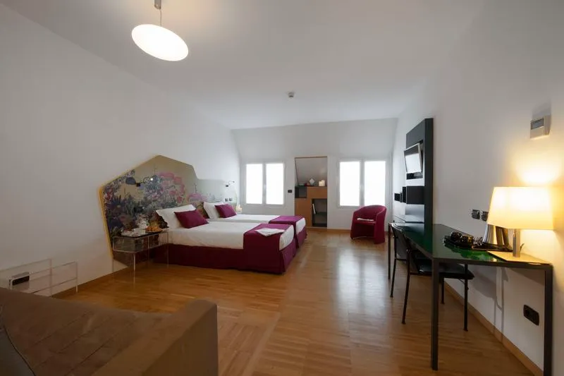 DOUBLE SINGLE USE SUPERIOR Room, Sonder Missori, Milan