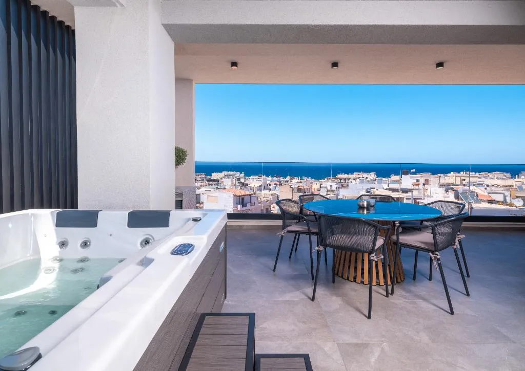 SUITE WITH JACUZZI Room, Captain Napoleon Paterakis CNP Luxurious Suites, Crete
