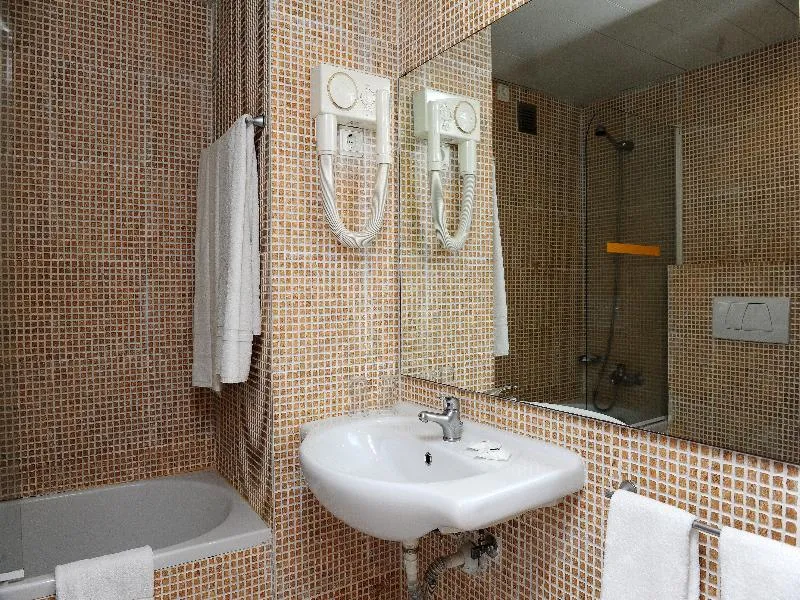 STUDIO CAPACITY 2 Room, Buganvilia Studio Hotel, Madeira