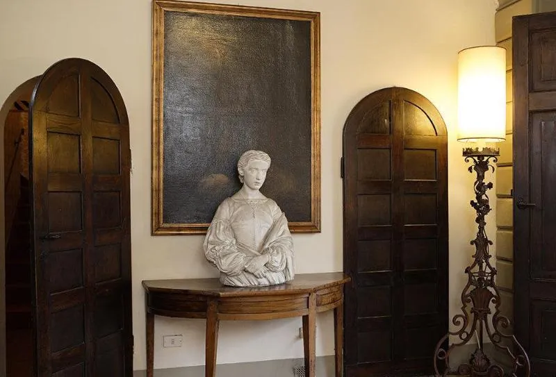 Lobby, Monna Lisa, Florence