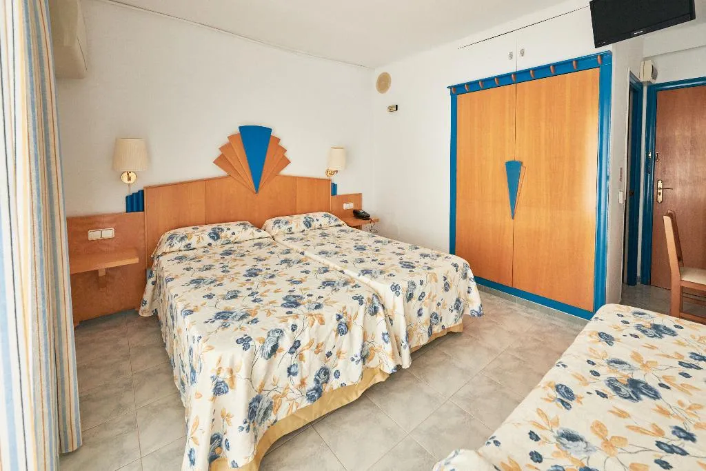 TRIPLE SEA VIEW Room, Checkin Blanes, Costa Brava