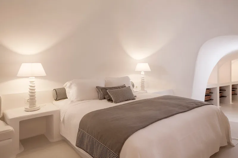 CAVE SEA VIEW Room, Katikies Chromata Santorini - The Leading Hotels, Santorini
