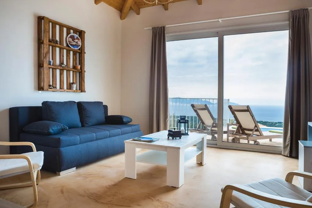 VILLA TWO BEDROOMS WITH PRIVATE POOL Room, Magganos Sunset Villas, Kefallinia