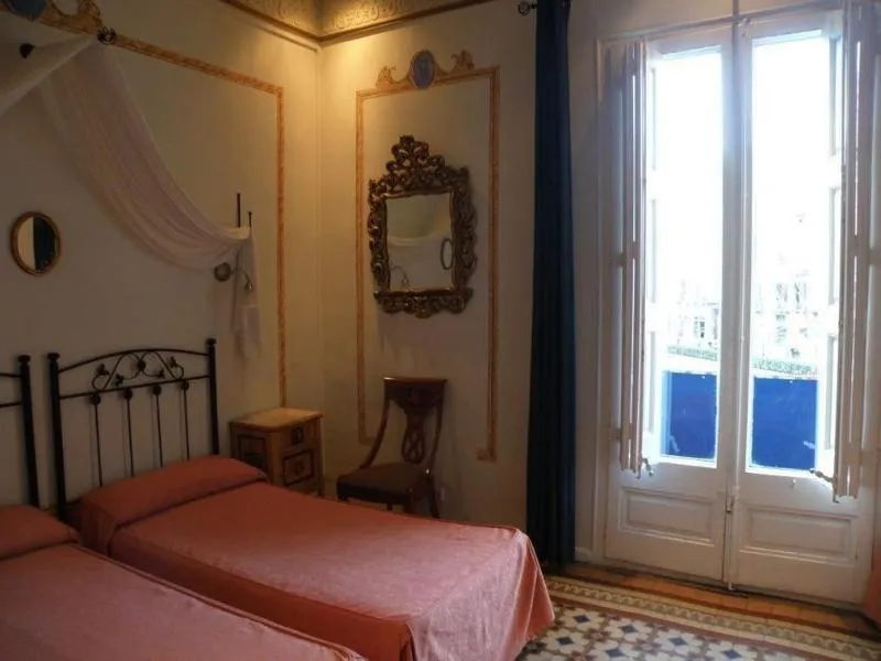 QUADRUPLE STANDARD Room, Casa Consell Gran Via, Guest House, Barcelona