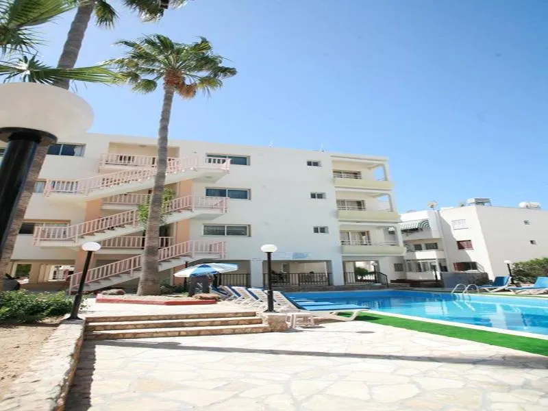 Pool, New York Plaza Hotel Apartments, Cyprus