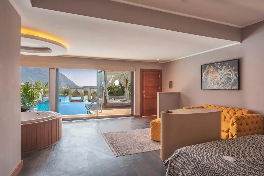 SUITE DELUXE WITH PRIVATE POOL Room, Orka Cove Penthouse & Suite, Dalaman
