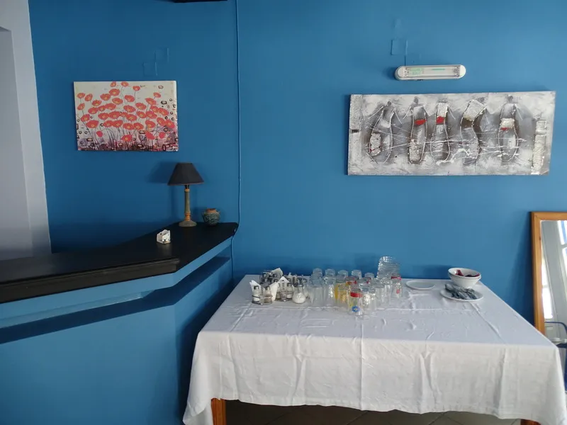 Lobby, Mariona, Samos
