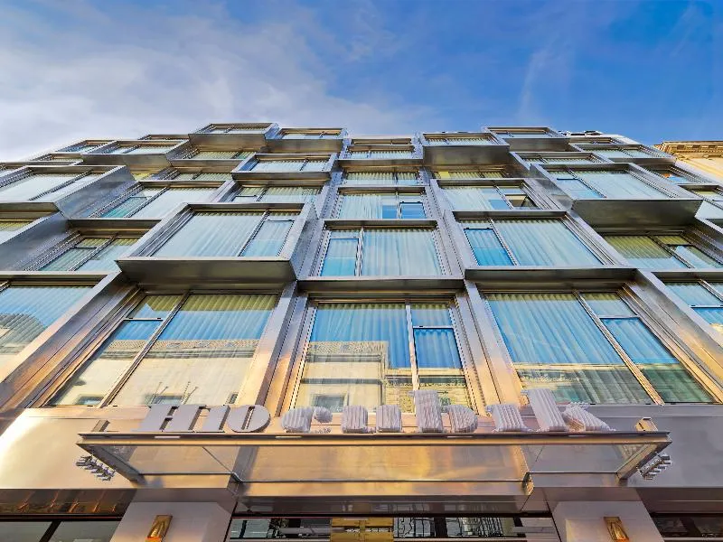 General view, H10 Cubik, Barcelona